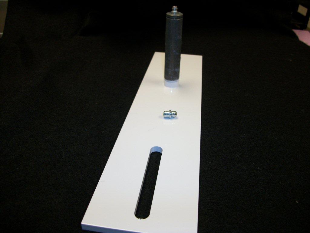ASSY IDLER BRKT W/GREASE FTG ASSY IDLER BRKT W/GREASE FTG