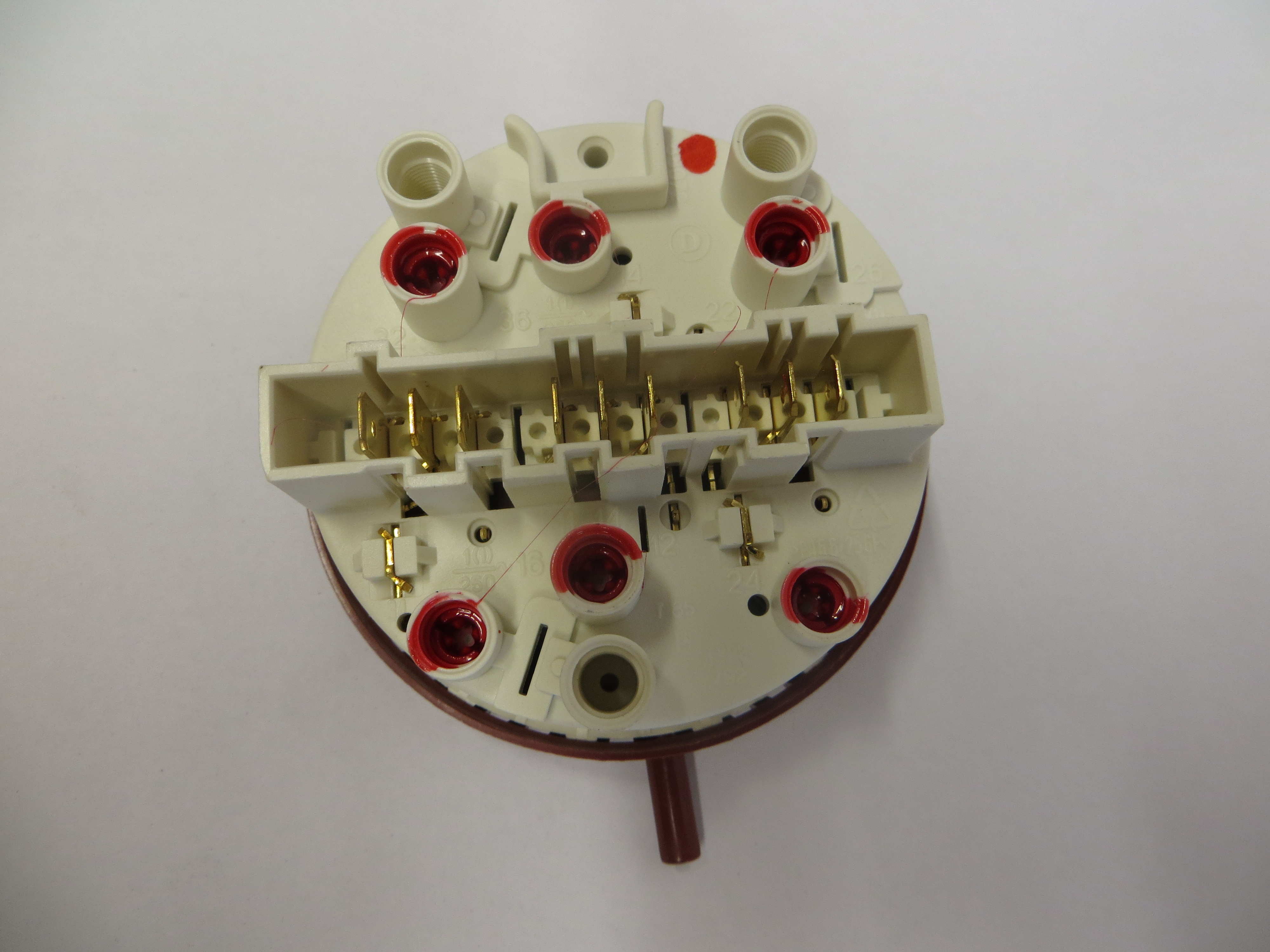 Come Sostuire Un Interruttore Di Livello Dell'Acqua Della Lavatrice - Foto 2